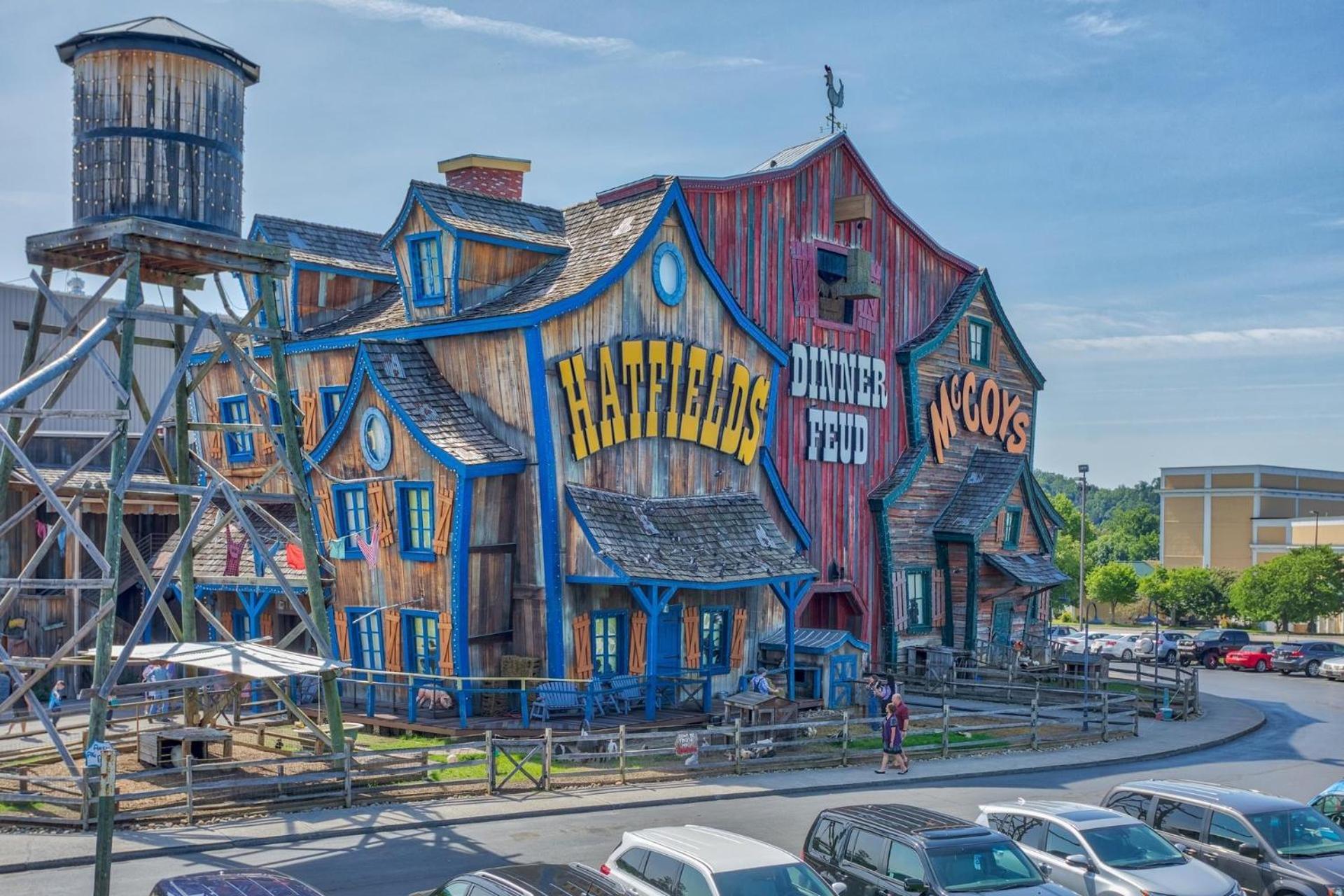 Bear Mountain Hollow-Free Dollywood Ticket- Cozy Cabin With A Hot Tub, Arcade & Deck Close To Town Pigeon Forge Exterior photo